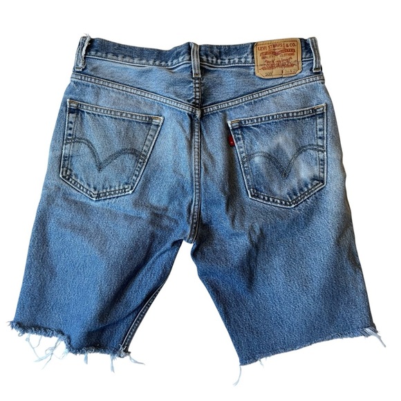 Levis 505 shorts 34 Regular fit Distressed light blue wash Faded Mens Zip fly - Picture 1 of 9